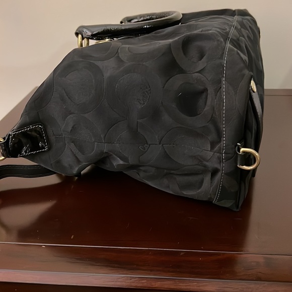 Coach - Picture 10 of 16